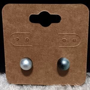 Asymmetrical Faux Pearl Gold-Toned Stud Fashion Earrings